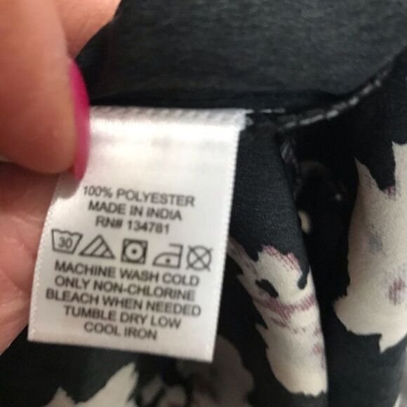 Time to Be Peasant Blouse Small Black Floral - Picture 13 of 13